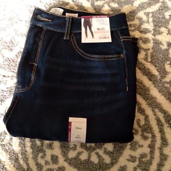 NWT Time and TRU high rise skinny jeans. fitted. jeggins. 10 Short - Picture 2 of 3